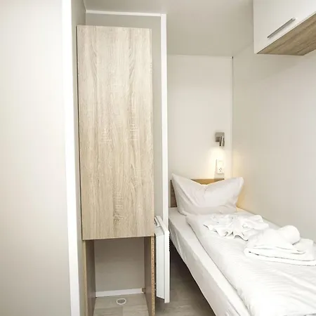 Tiny Homes Nr 822 Strandnah Und Mit Terrasse Holiday home *